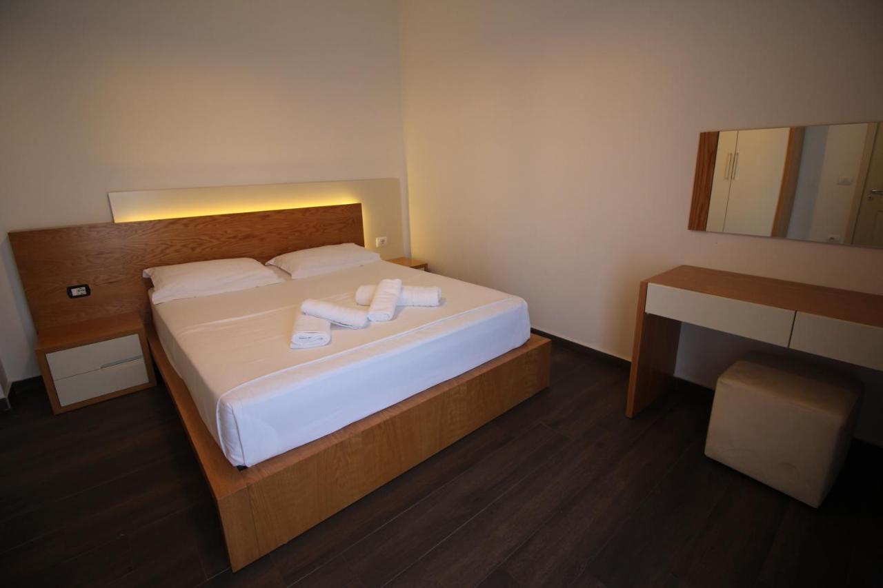 Sunrise Luxury Apartments Sarandë Buitenkant foto