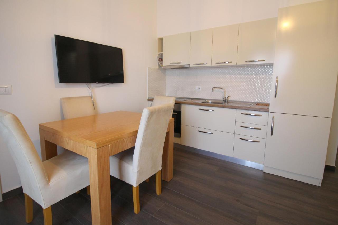 Sunrise Luxury Apartments Sarandë Buitenkant foto