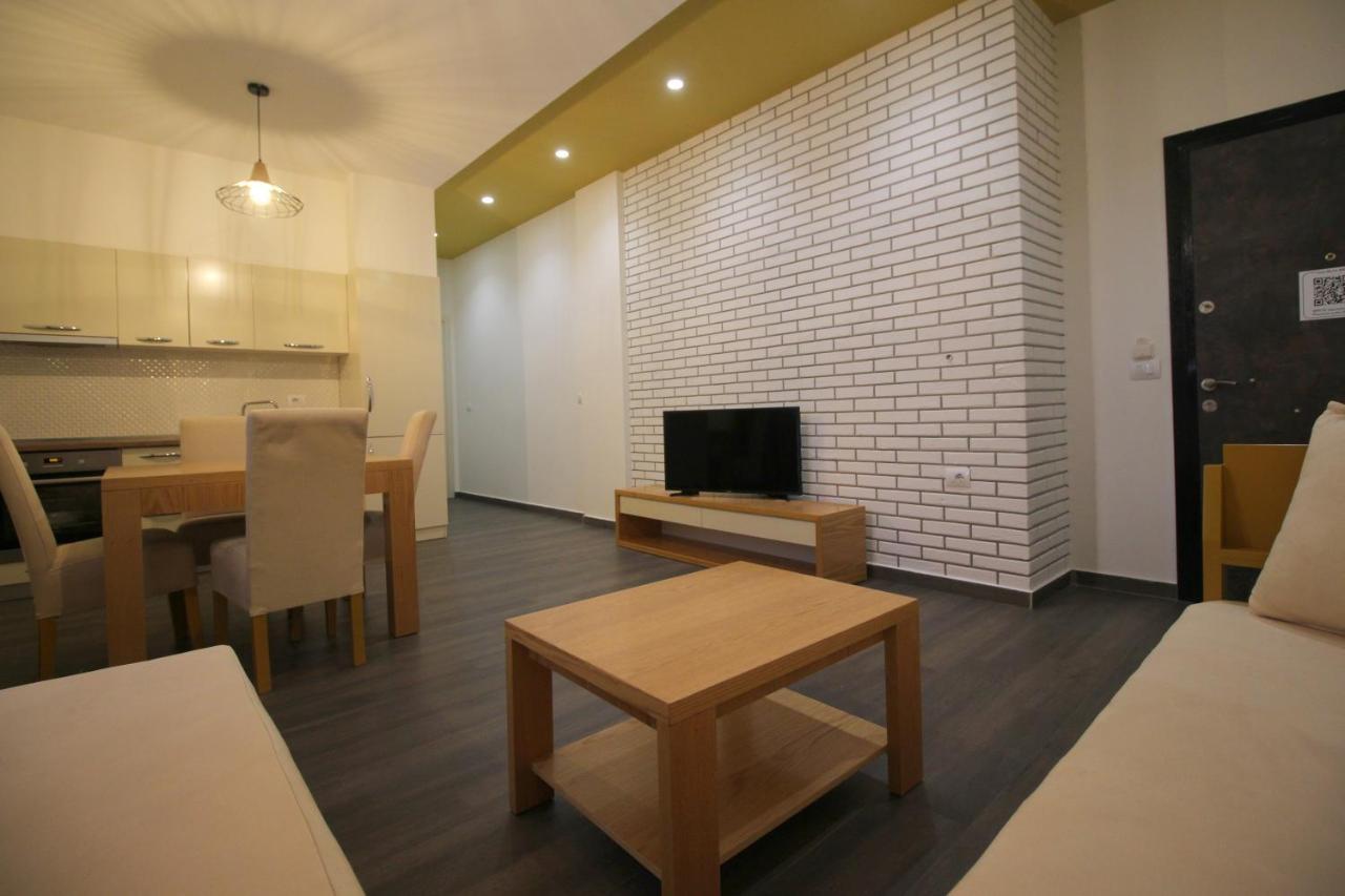 Sunrise Luxury Apartments Sarandë Buitenkant foto