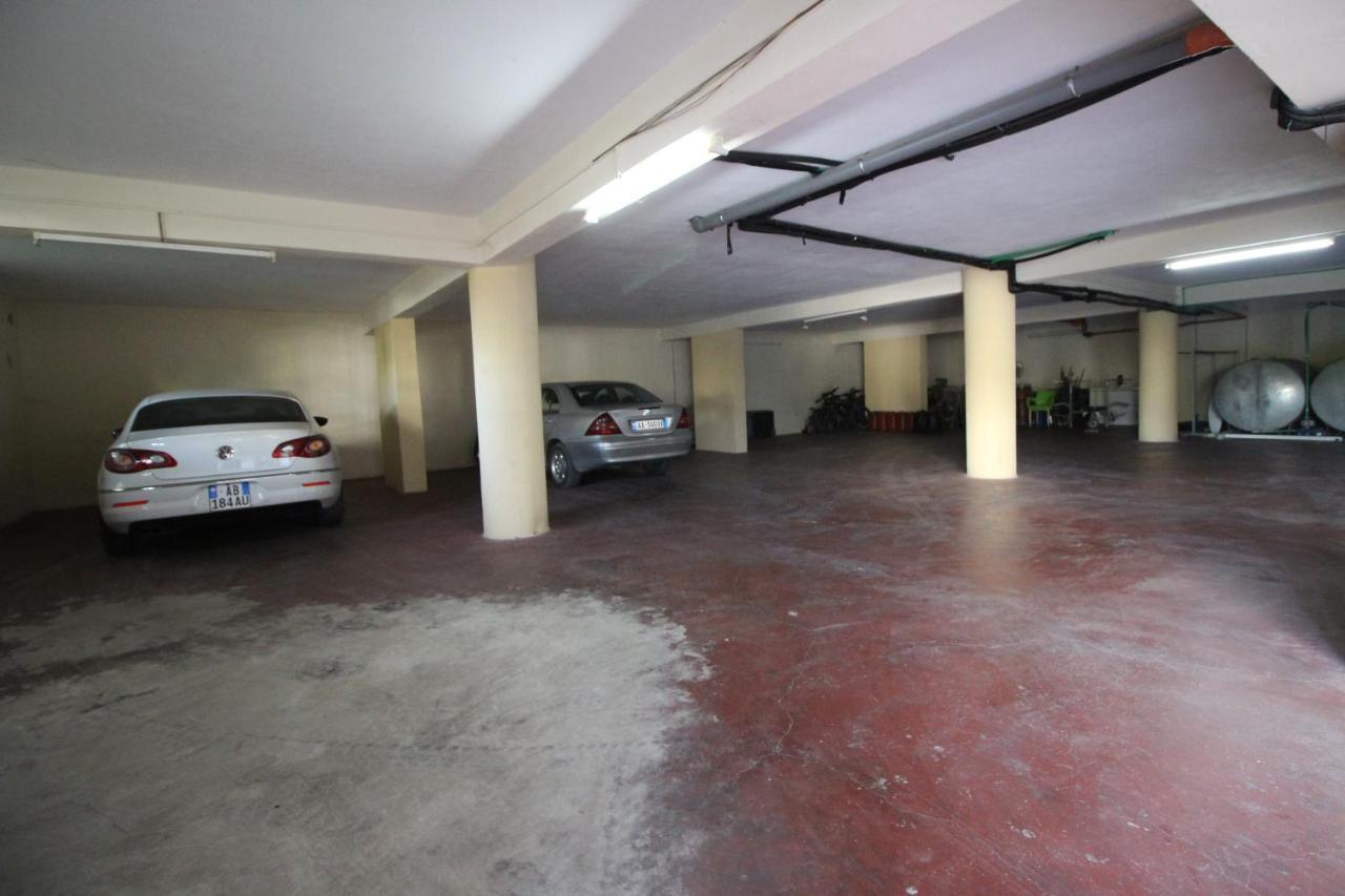 Sunrise Luxury Apartments Sarandë Buitenkant foto