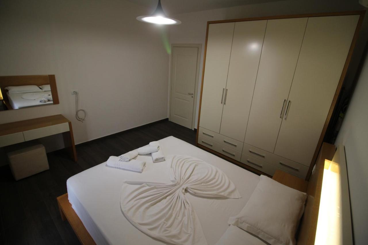 Sunrise Luxury Apartments Sarandë Buitenkant foto