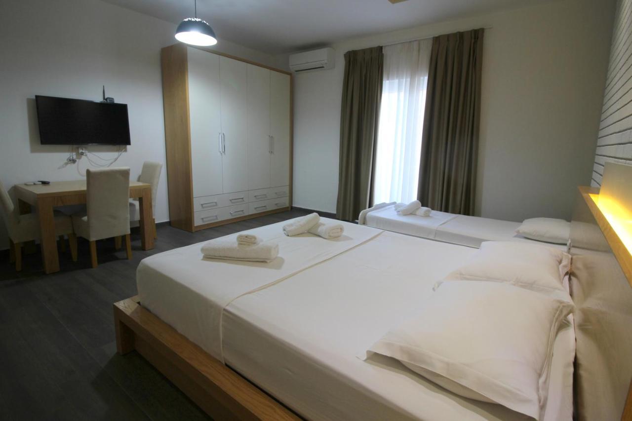 Sunrise Luxury Apartments Sarandë Buitenkant foto