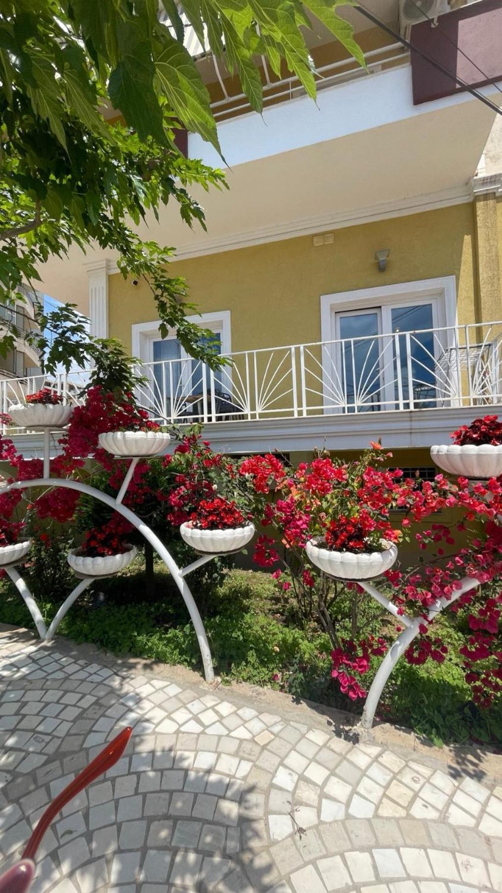 Sunrise Luxury Apartments Sarandë Buitenkant foto
