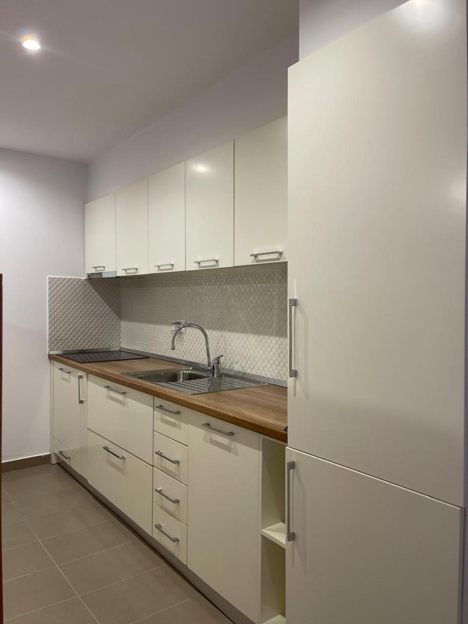 Sunrise Luxury Apartments Sarandë Buitenkant foto