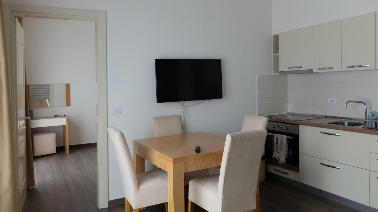 Sunrise Luxury Apartments Sarandë Buitenkant foto