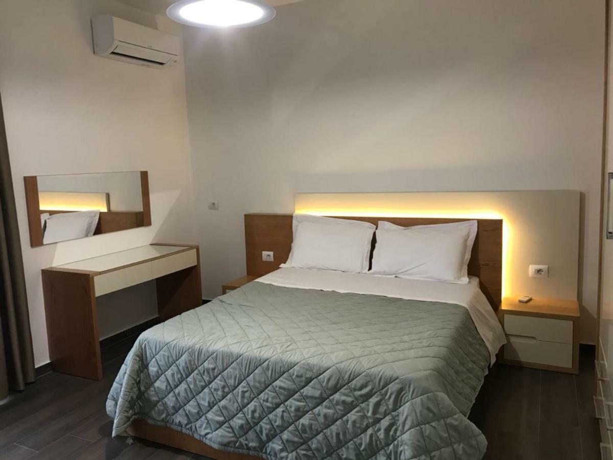 Sunrise Luxury Apartments Sarandë Buitenkant foto