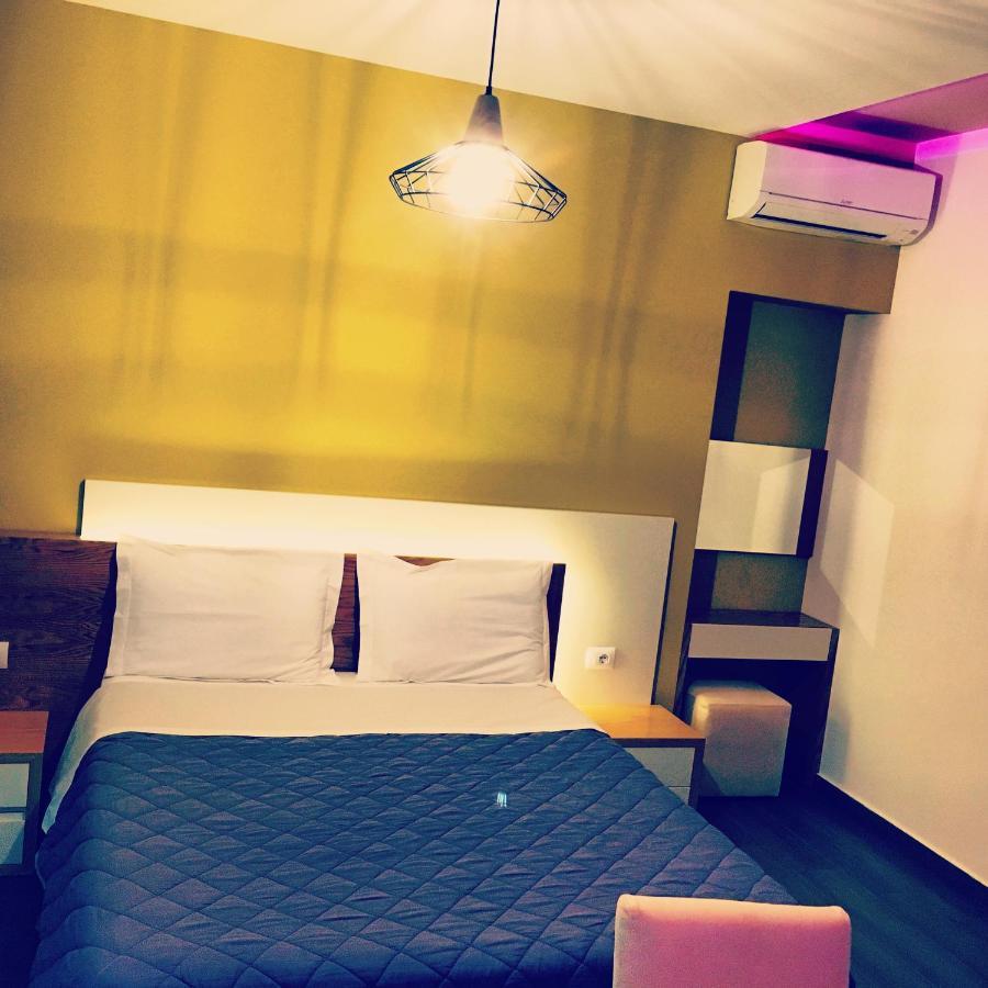 Sunrise Luxury Apartments Sarandë Buitenkant foto